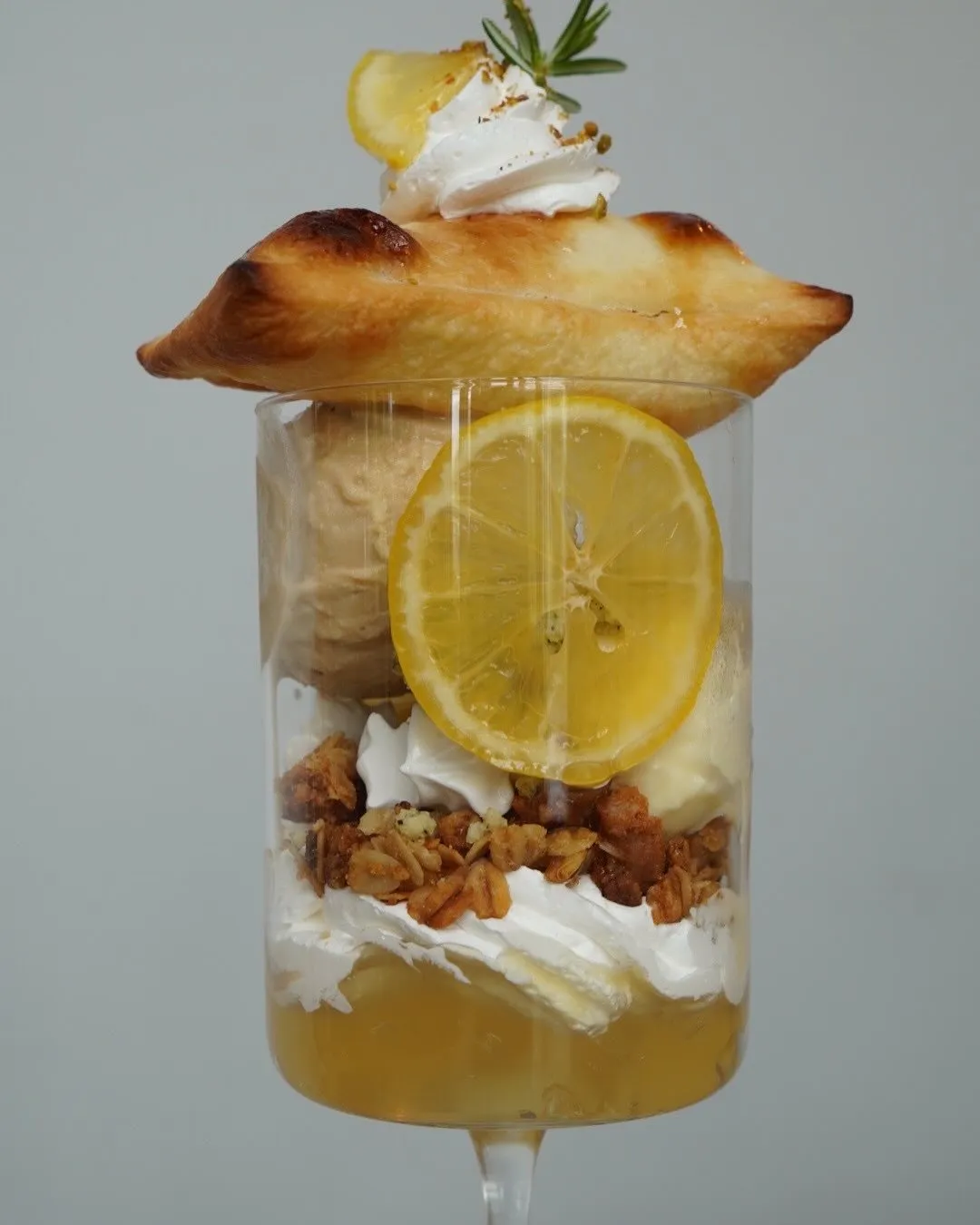 🍋レモンと紅茶のミルフィーユパフェ