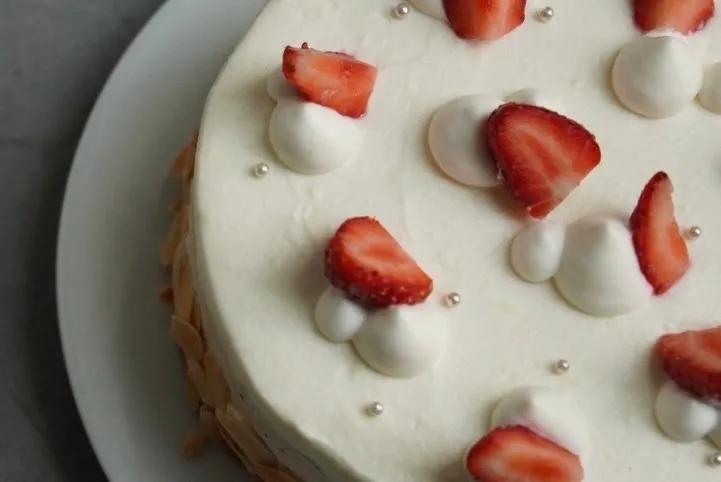 【クリスマスケーキのご予約のお知らせ】